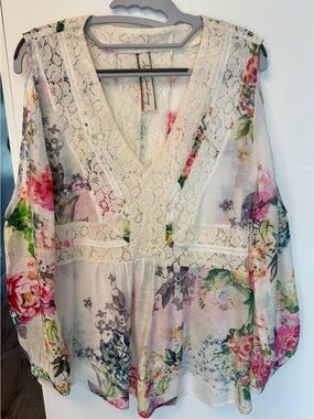 Aratta Lace-Trim Floral V-Neck Women's Top in White with Pink & Green, size S